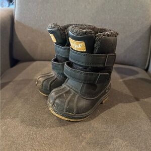 Cat & Jack Black and Tan Winter Boots
